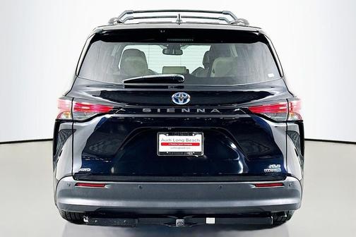 2021 Toyota Sienna XLE 7 Passenger