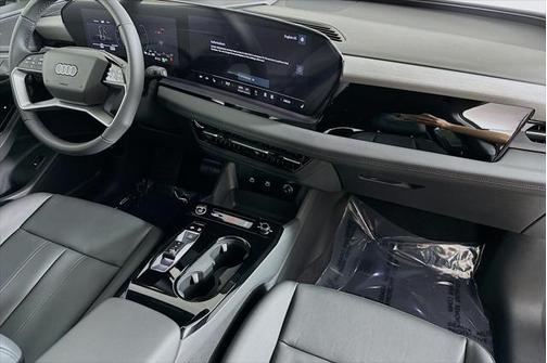 2025 Audi Q6 e-tron Premium Plus quattro