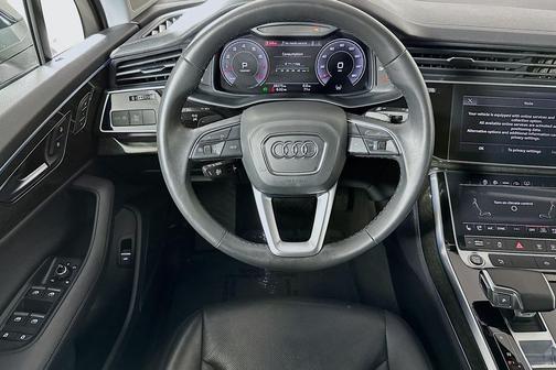 2023 Audi Q7 55 Premium Plus