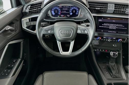 2024 Audi Q3 Premium 45 TFSI S line quattro Tiptronic