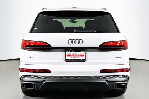 Glacier White Metallic 2026 Audi Q7 45 Premium