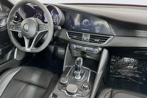 2019 Alfa Romeo Giulia Base