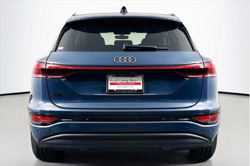 2025 Audi Q6 e-tron Premium Plus