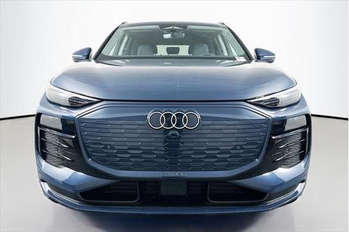 2025 Audi Q6 e-tron Premium Plus