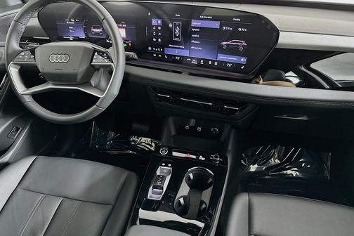 2025 Audi Q6 e-tron Premium quattro