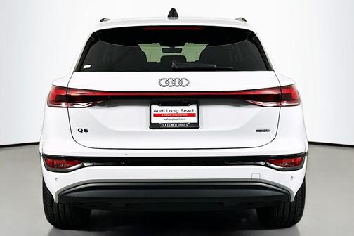 2025 Audi Q6 e-tron Premium quattro