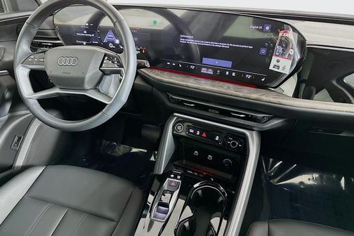 Tambora Gray Metallic 2025 Audi Q5 Premium TFSI quattro S tronic