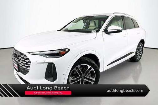 Glacier White Metallic 2026 Audi Q5 Premium TFSI quattro S tronic