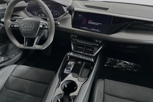 2022 Audi e-tron GT Premium Plus