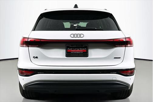 2025 Audi Q6 e-tron Prestige quattro