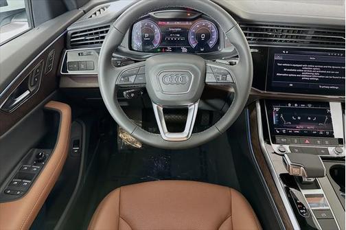 2025 Audi Q8 55 Premium Plus