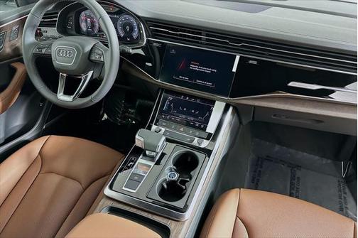 2025 Audi Q8 55 Premium Plus