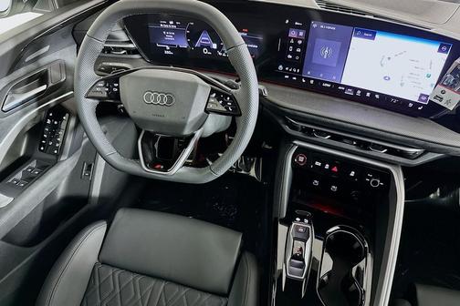 2025 Audi SQ5 3.0T Premium Plus