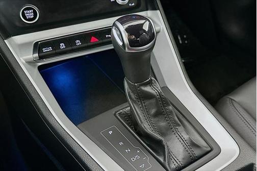2022 Audi Q3 40 Premium Plus