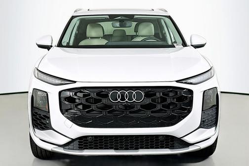 2026 Audi Q3 S line