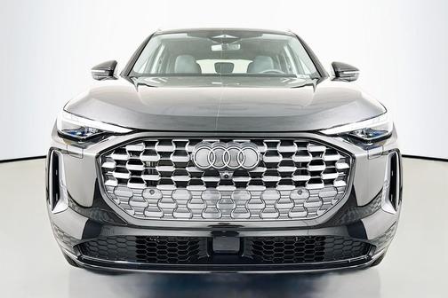 2025 Audi Q5 Premium