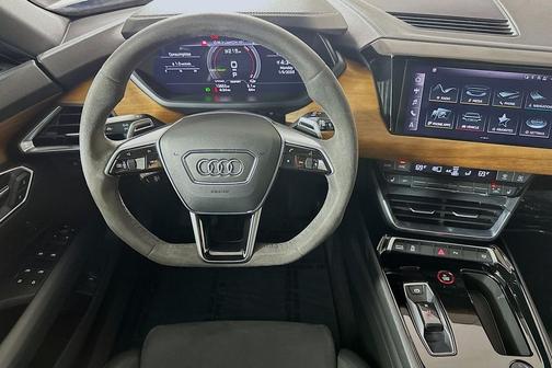 2022 Audi e-tron GT Premium Plus