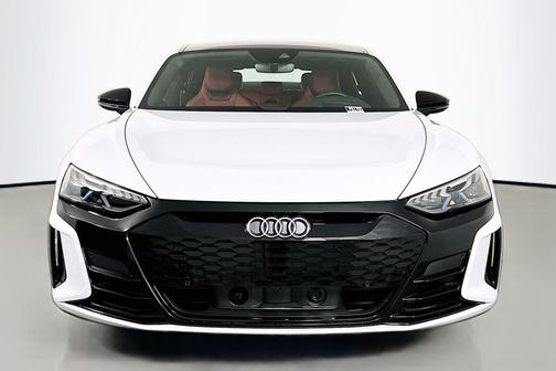 2022 Audi e-tron GT Prestige