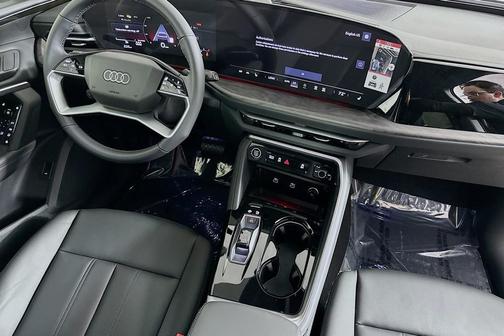 Arkona White 2025 Audi Q5 Premium TFSI quattro S tronic