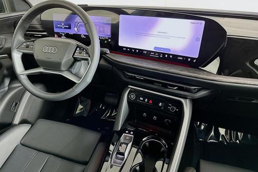 Tambora Gray Metallic 2026 Audi Q5 Premium Plus TFSI quattro S tronic