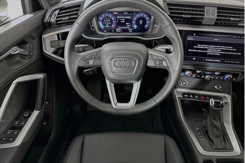 2024 Audi Q3 Premium 45 TFSI S line quattro Tiptronic