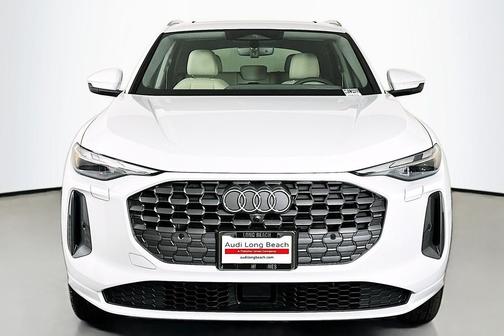 Glacier White Metallic 2026 Audi Q5 Premium TFSI quattro S tronic
