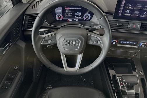 2023 Audi Q5 40 Premium Plus