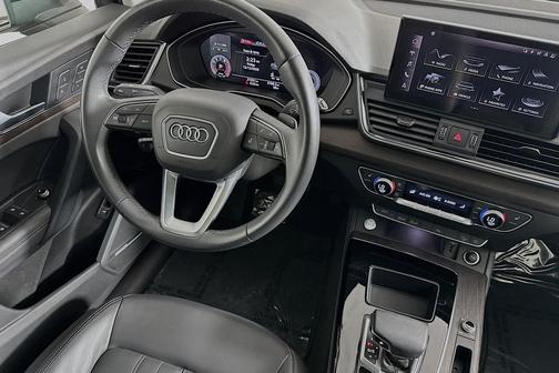 2023 Audi Q5 40 Premium Plus