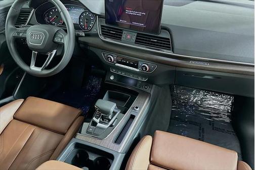 2024 Audi Q5 45 S line Premium