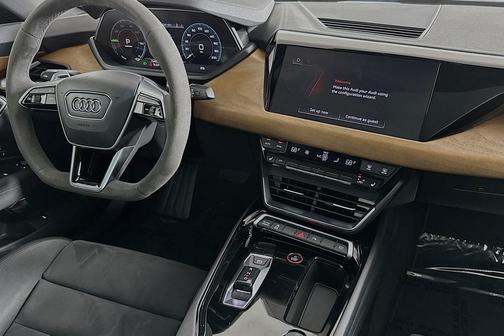 2023 Audi e-tron GT Premium Plus quattro