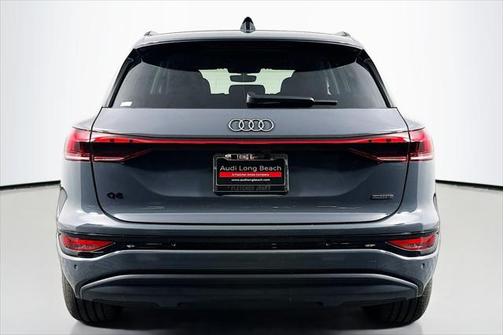2025 Audi Q6 e-tron Premium Plus quattro