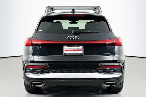 Mythos Black Metallic 2025 Audi Q5 Prestige TFSI quattro S tronic