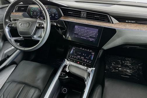 2019 Audi e-tron Premium Plus