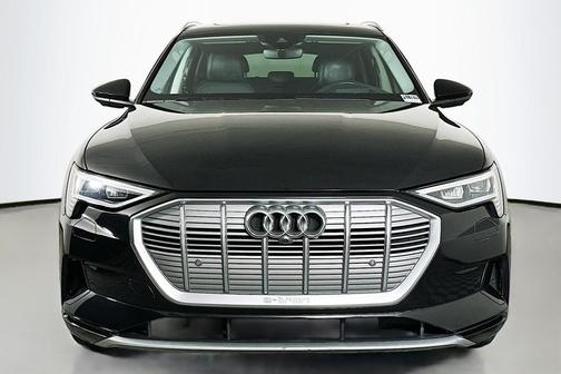 2019 Audi e-tron Premium Plus