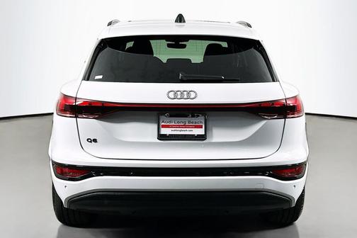 2025 Audi Q6 e-tron Premium Plus quattro