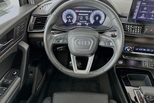 2022 Audi Q5 45 S line Premium Plus