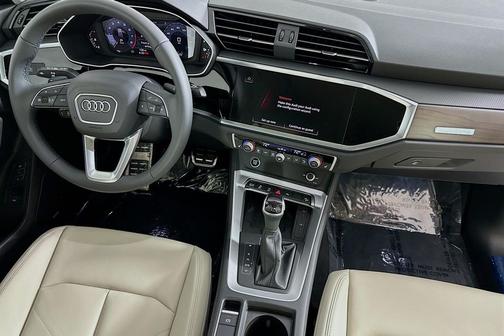 2025 Audi Q3 45 S line Premium Plus