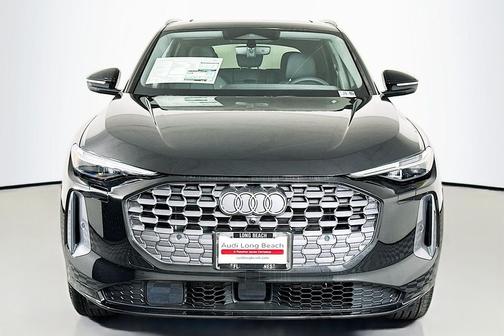 Mythos Black Metallic 2026 Audi Q5 Premium Plus TFSI quattro S tronic