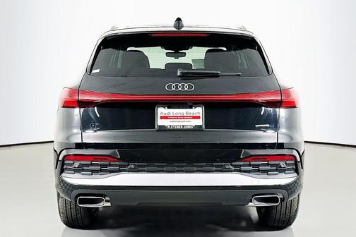 Mythos Black Metallic 2026 Audi Q5 Premium Plus TFSI quattro S tronic