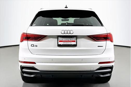 2025 Audi Q3 Premium 45 TFSI S line quattro Tiptronic