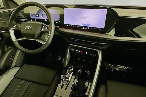Glacier White Metallic 2026 Audi Q5 Premium Plus TFSI quattro S tronic