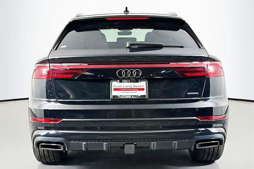 Mythos Black Metallic 2026 Audi Q8 55 Premium Plus