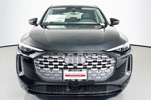 Mythos Black Metallic 2026 Audi Q5 Premium TFSI quattro S tronic