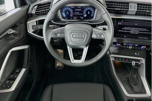 2025 Audi Q3 45 S line Premium Plus