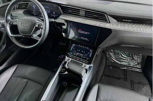 2022 Audi e-tron Premium
