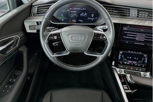 2022 Audi e-tron Premium