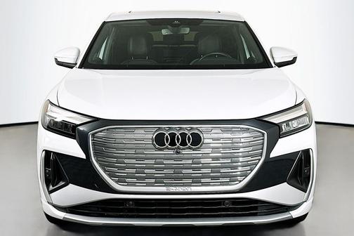 Glacier White Metallic 2024 Audi Q4 e-tron Sportback Premium Plus 55 quattro