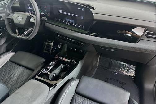 2025 Audi SQ6 e-tron Premium Plus quattro