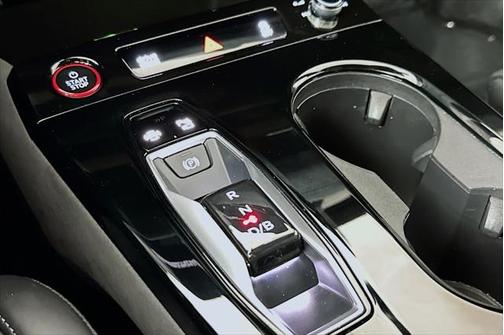 2025 Audi SQ6 e-tron Premium Plus quattro