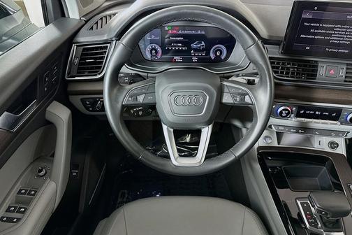 2022 Audi Q5 45 S line Premium Plus